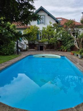 Apartment 55 m2, sunny garden & pool in Villa 1905